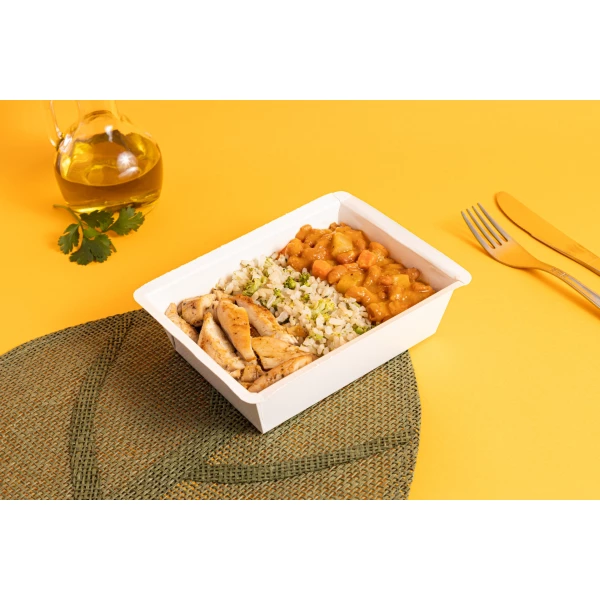 Filé de frango, arroz integral com brócolis e feijão com legumes